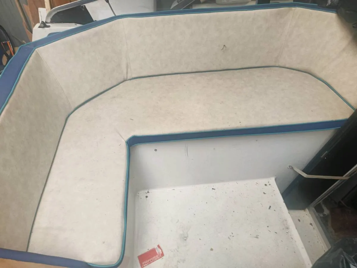 Project Bay liner 27ft - Image 2