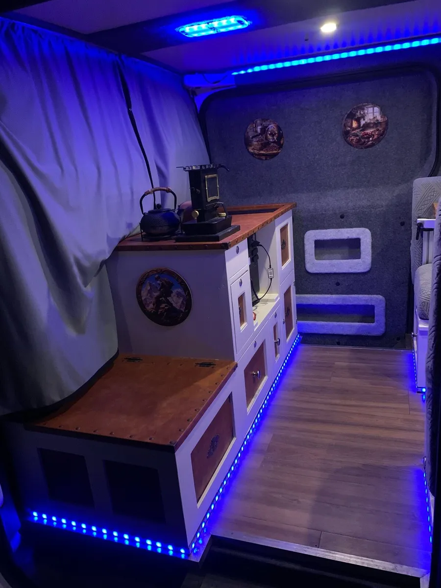 2018 Peugeot expert professional. Camper Van - Image 3