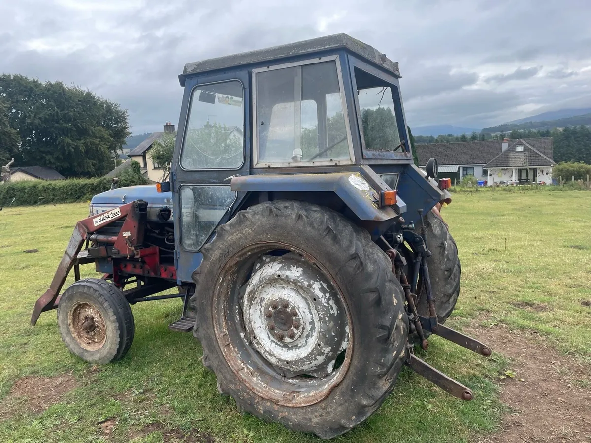 Leyland 262 with loader , needs a clutch - Image 3