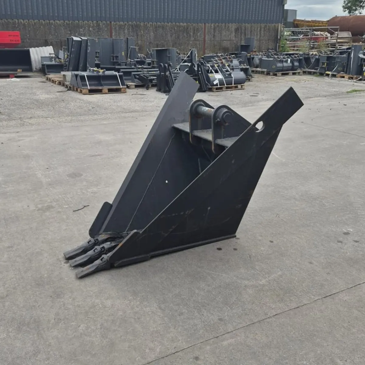 Excavator Mounding Open Drain Buckets - Image 3