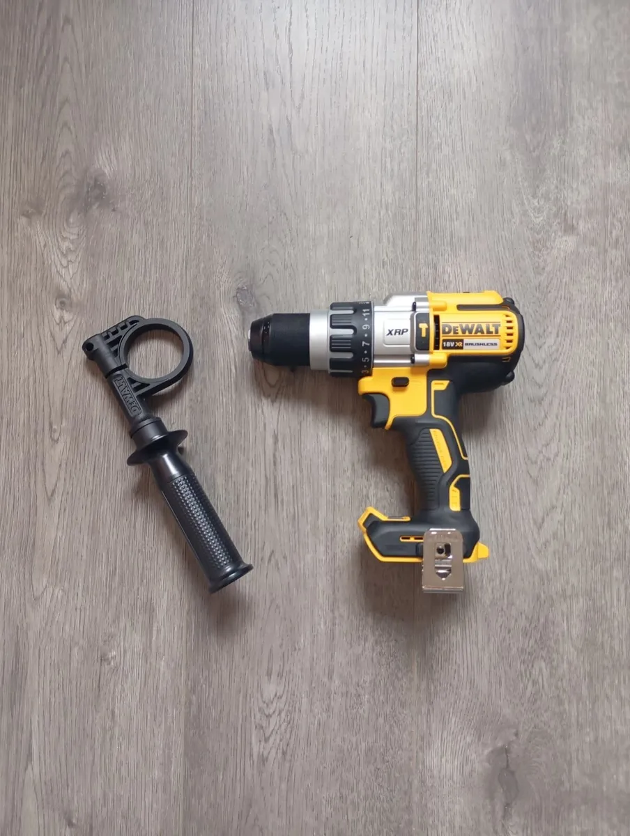 DeWalt Batteries & Charger (New) - Image 3