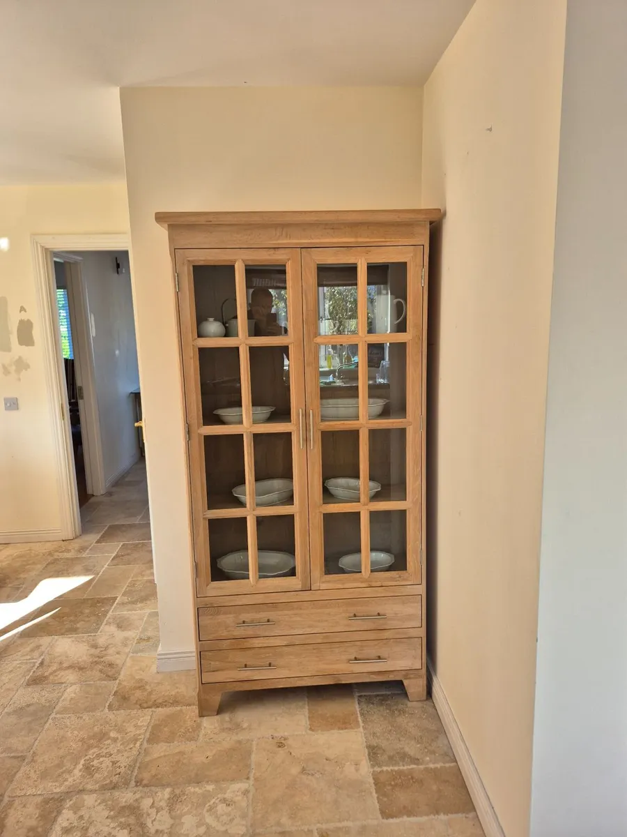 Oak Display Cabinet / Dresser - Image 3