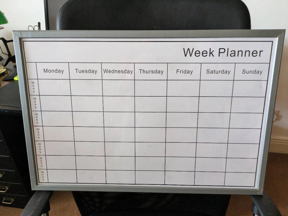 Magnetic whiteboard planer