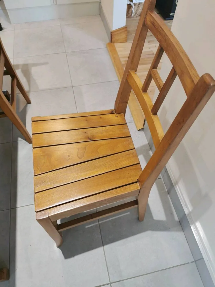 Kitchen Table - Image 4