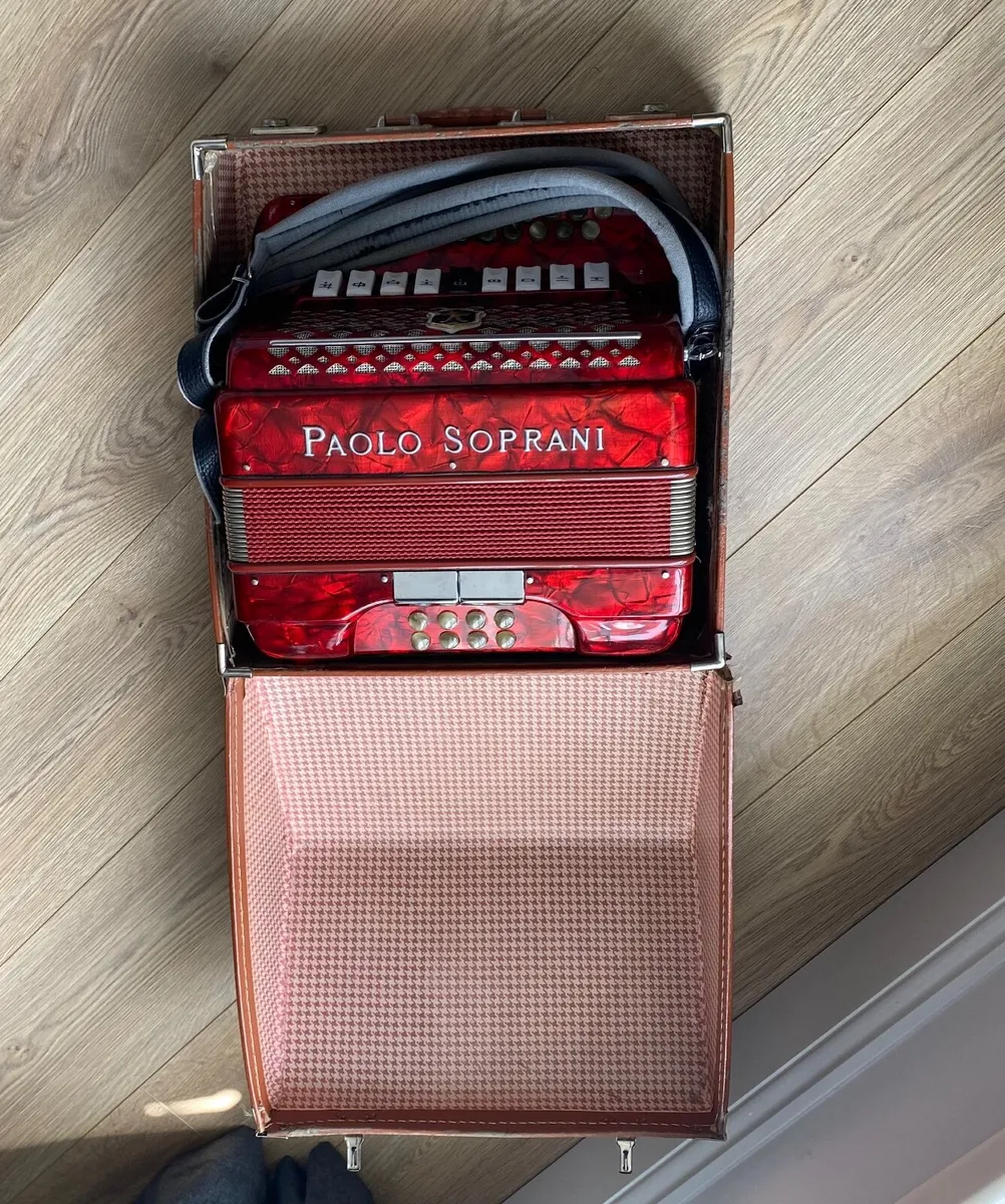Paolo Soprani Elite Accordian - Image 2