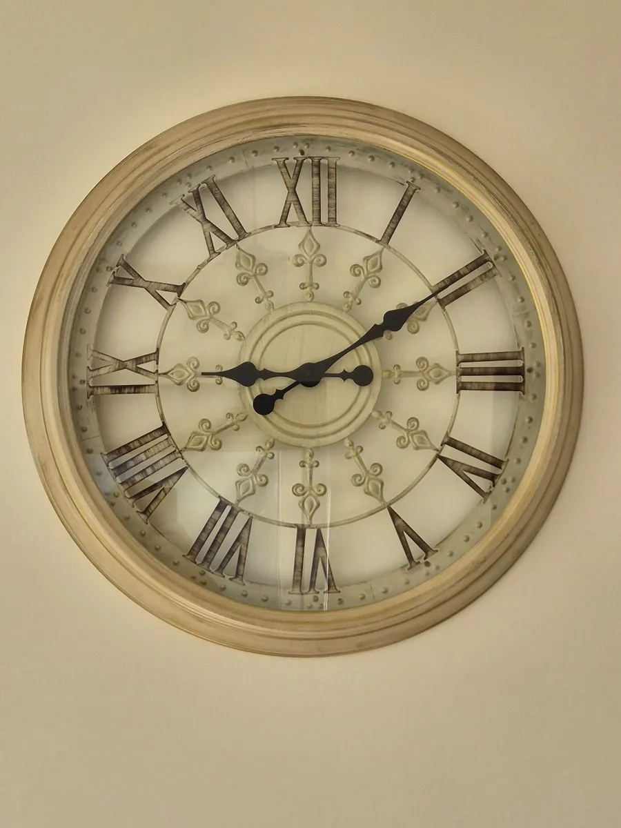 Large French-Style Wall Clock – Roman Numerals - Image 2