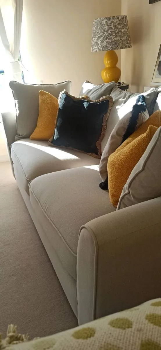 Sitting room furniture set - Image 3