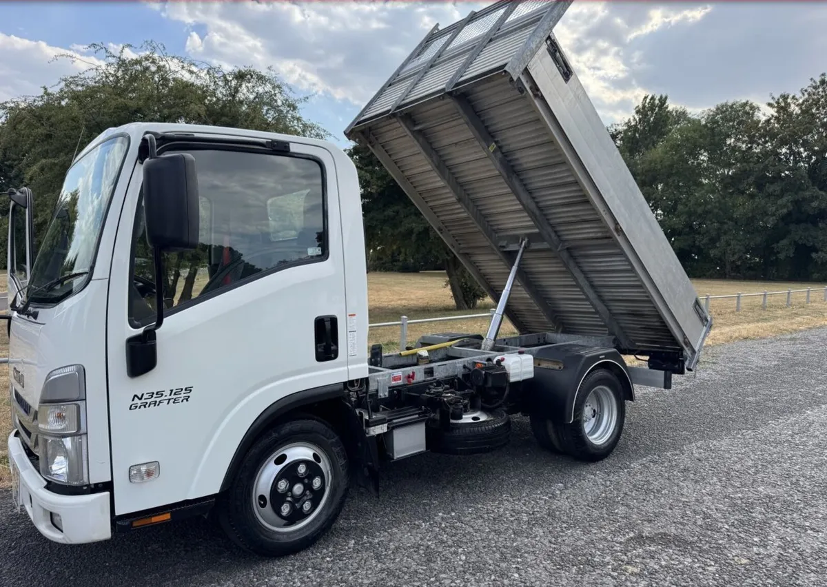 2023 Isuzu Grafter Tipper Van - Image 1