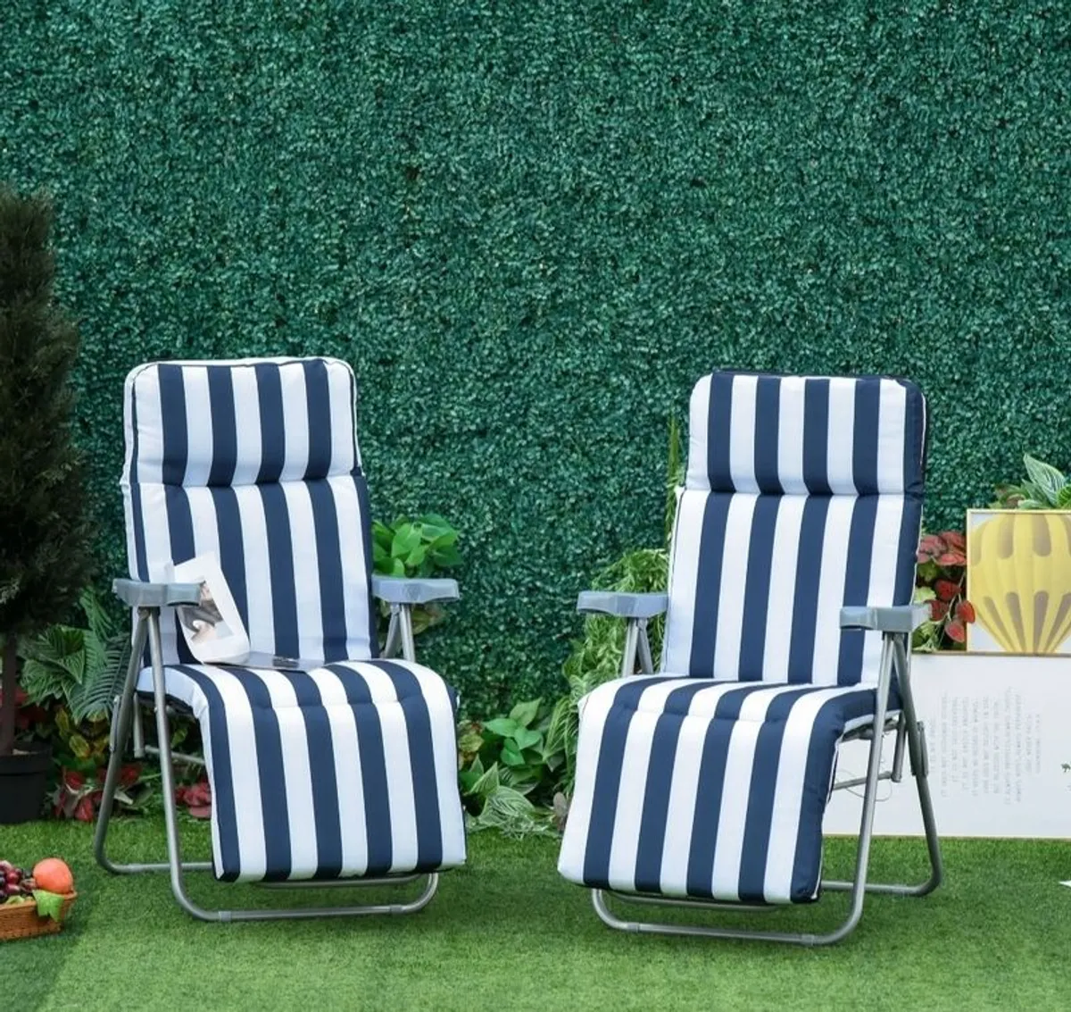 lounger - Image 1