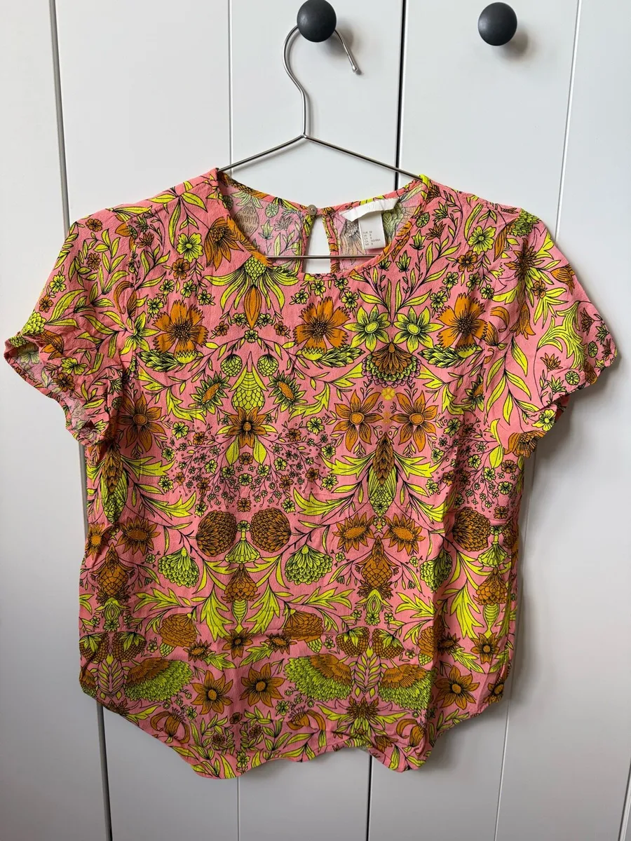 H&M women ladies top, t-shirt - Image 1