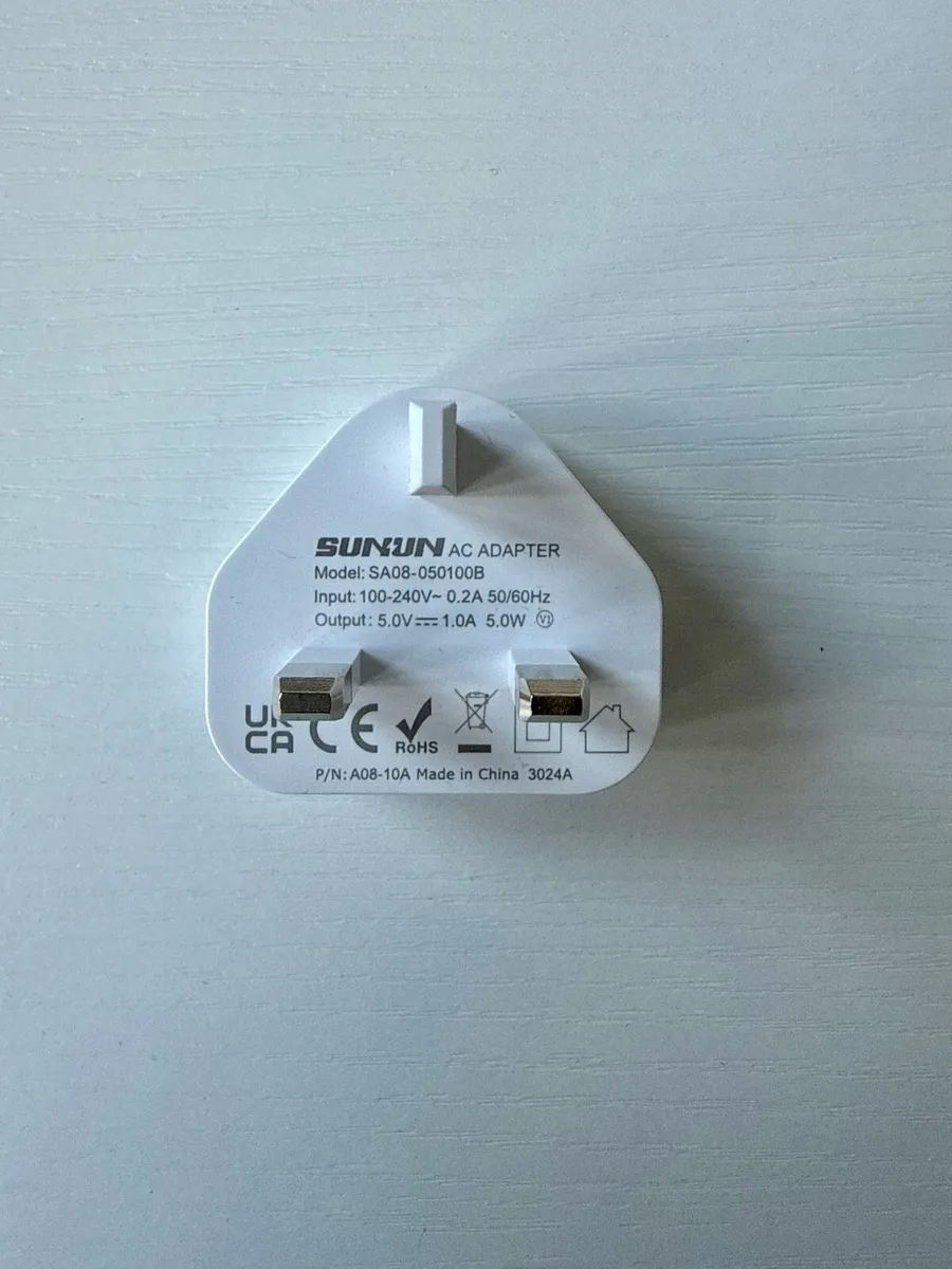 USB plug wall charger, power adapter - Image 1