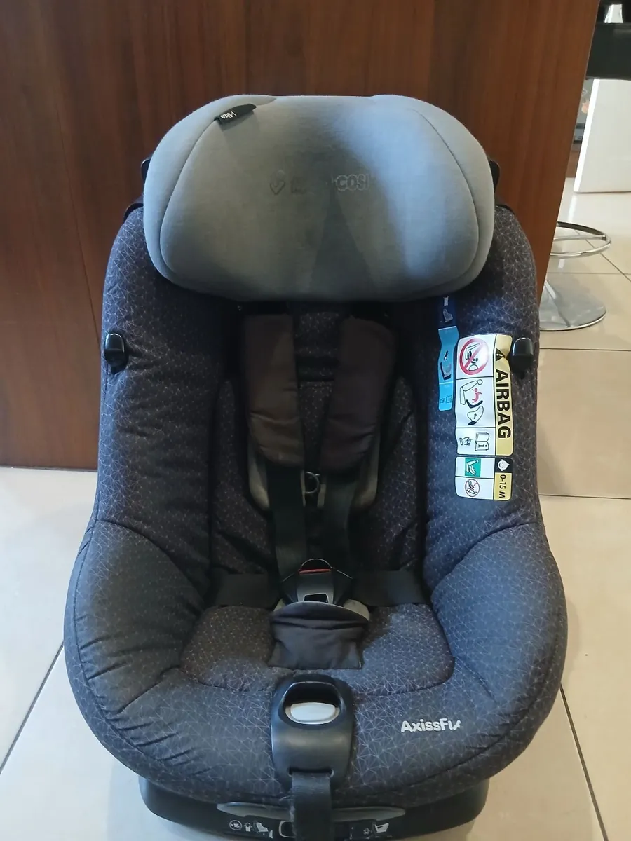 Car Seat - Image 1