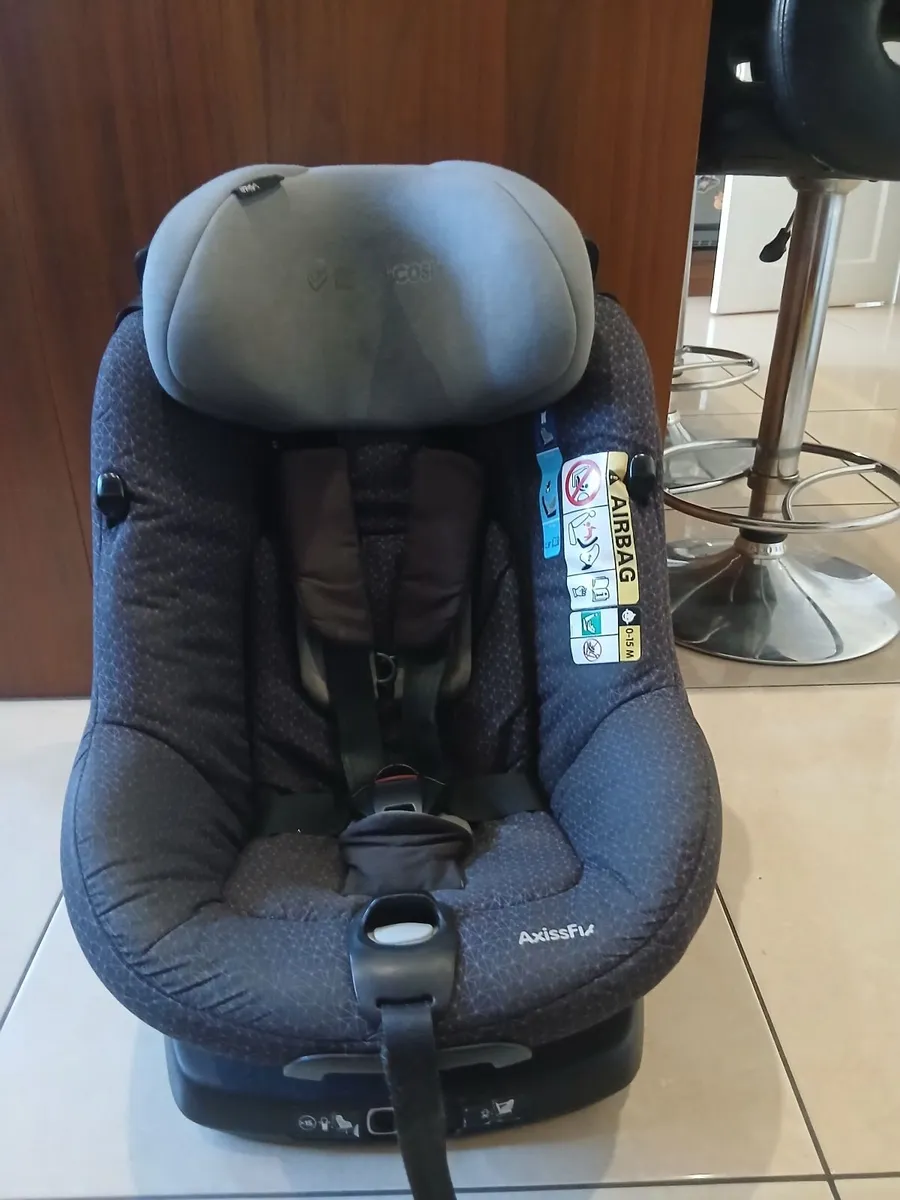 Car Seat - Image 3