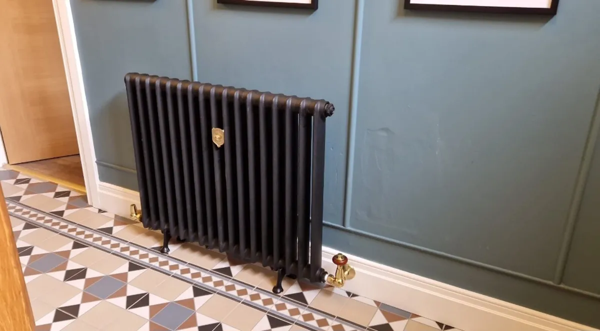 Traditional cast iron radiators - Fully restored - Image 2