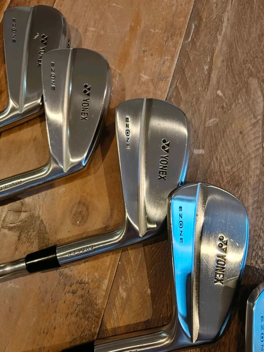 Full set / individual sales YONEX, COBRA, SCOTTY C - Image 3