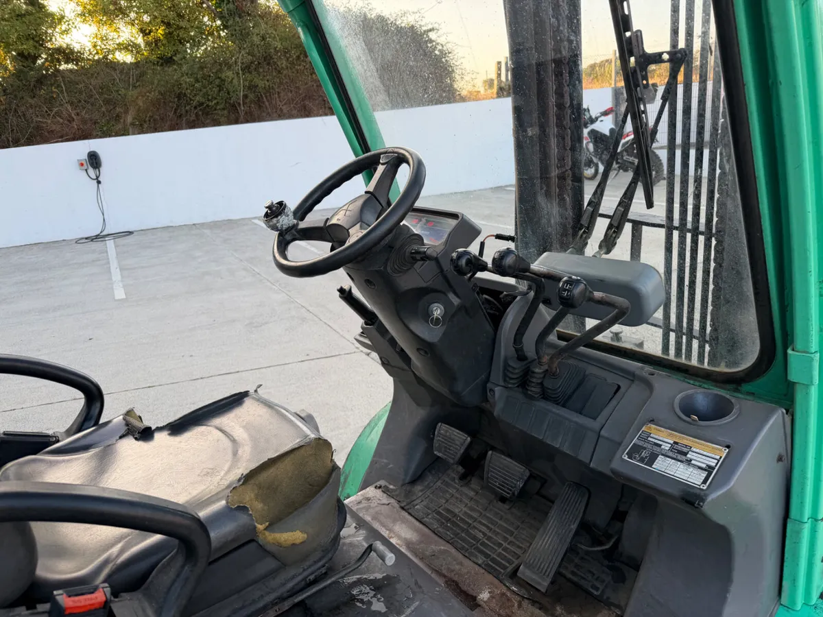 Mitsubishi 3 ton forklift - Image 3