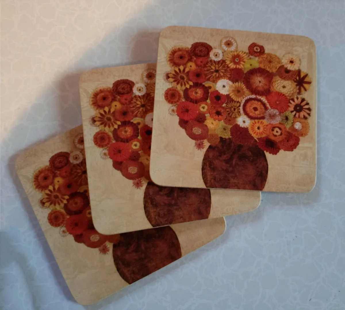 7 PLACE MATS & 3 COASTERS (BRAND NEW). - Image 4