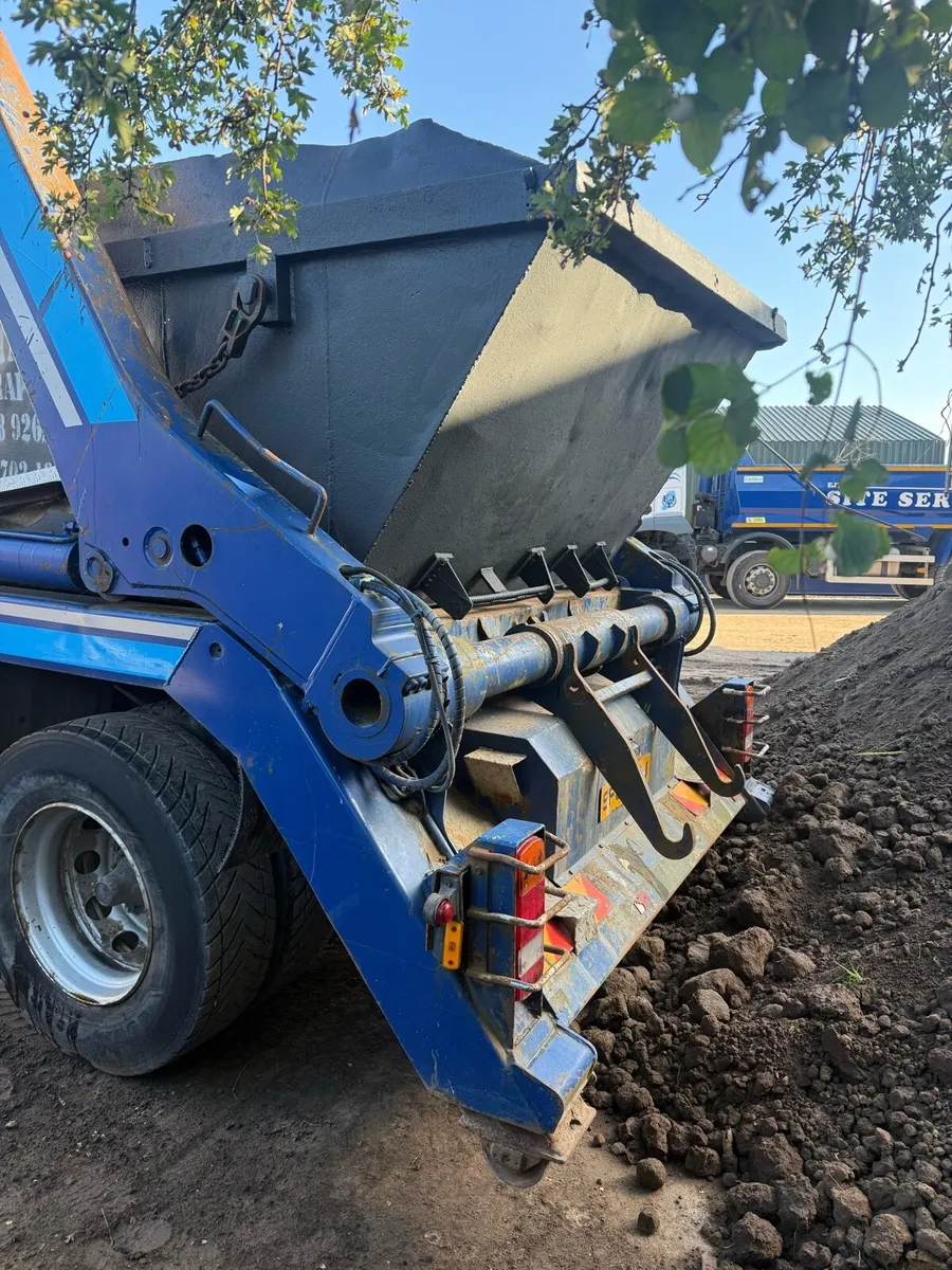 Scaina skip lorry - Image 2