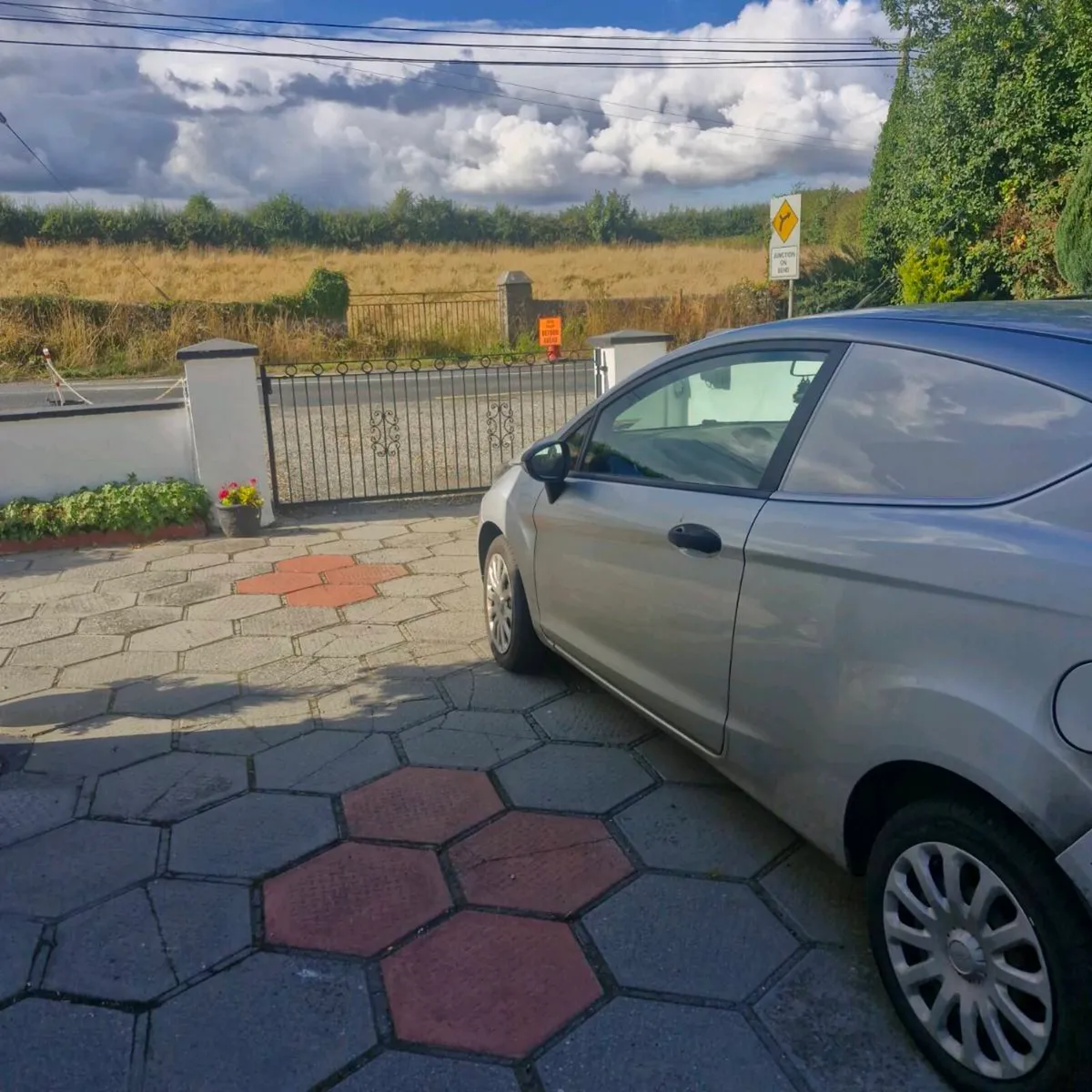 Ford fiesta (New doe) - Image 3