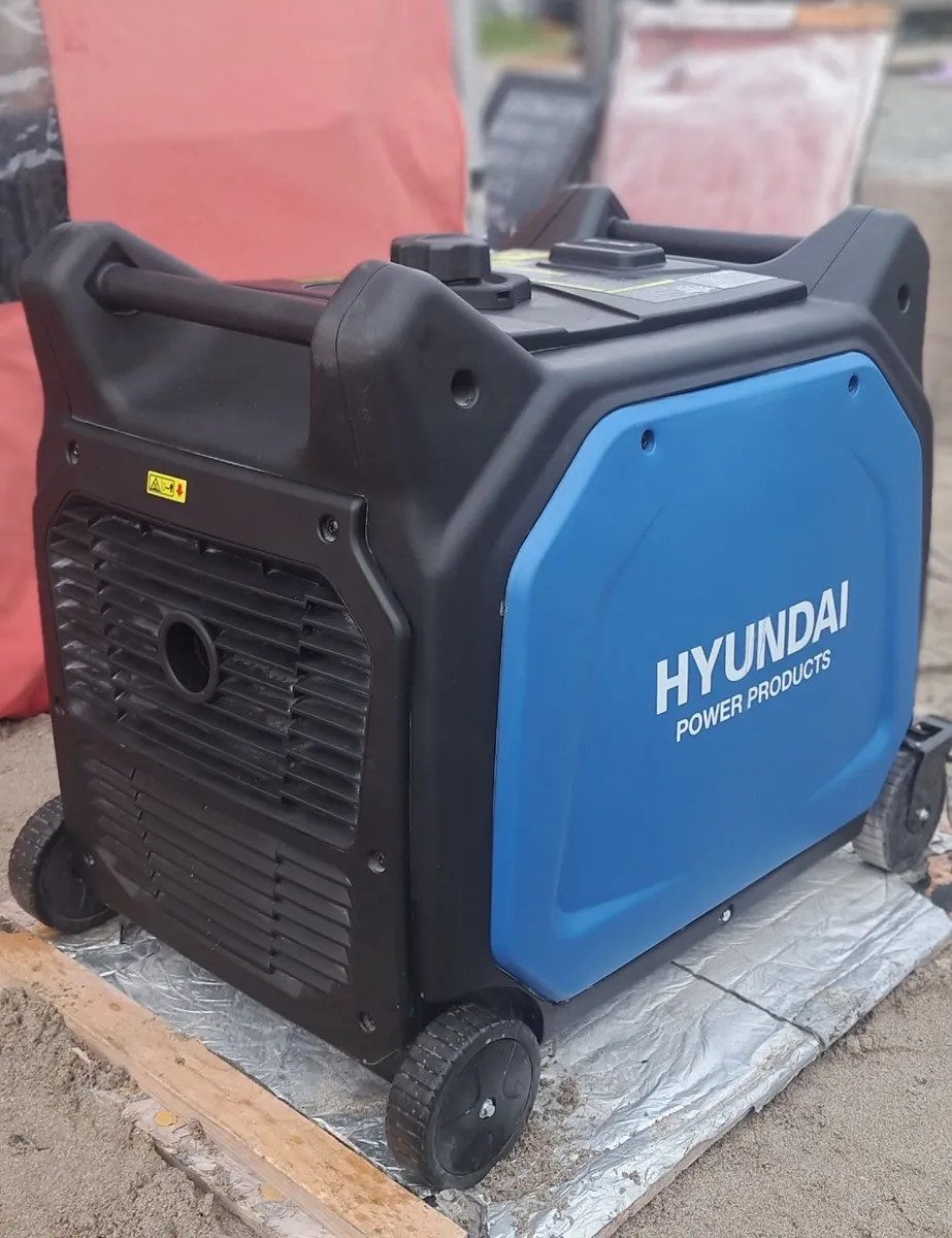 Hyundai hy6500 Inverter Generator - Image 2