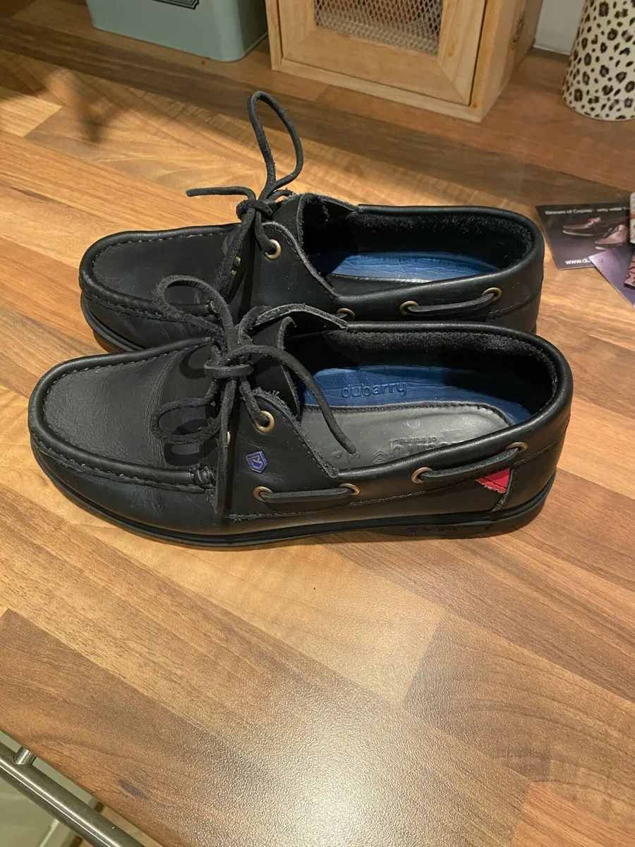 School shoes - Image 2