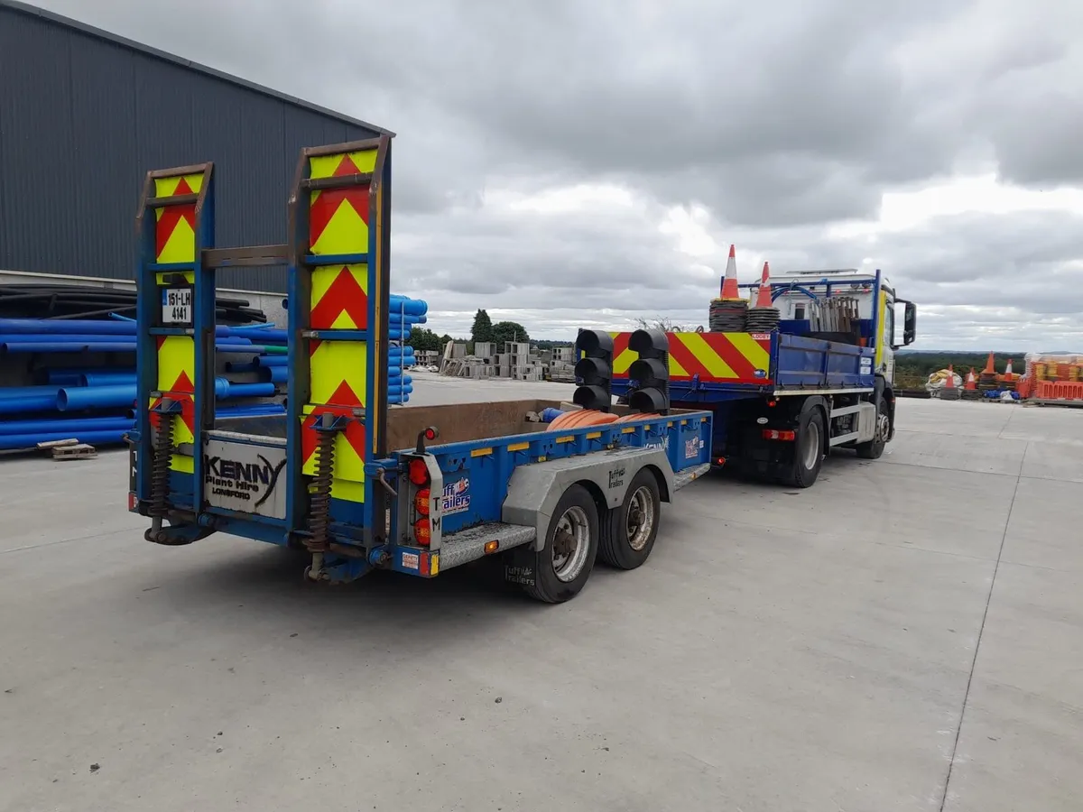 Mercedes 2443 Antos Tipper VGB - Image 2
