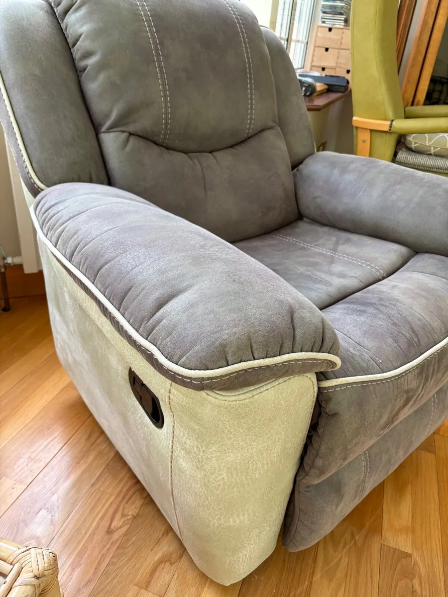 Recliner Armchair - Image 2