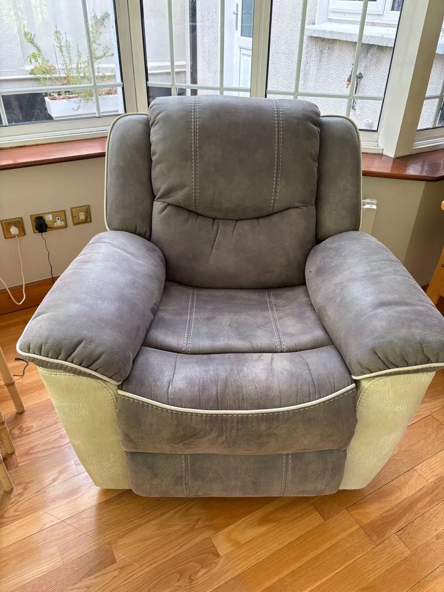 Recliner Armchair - Image 4