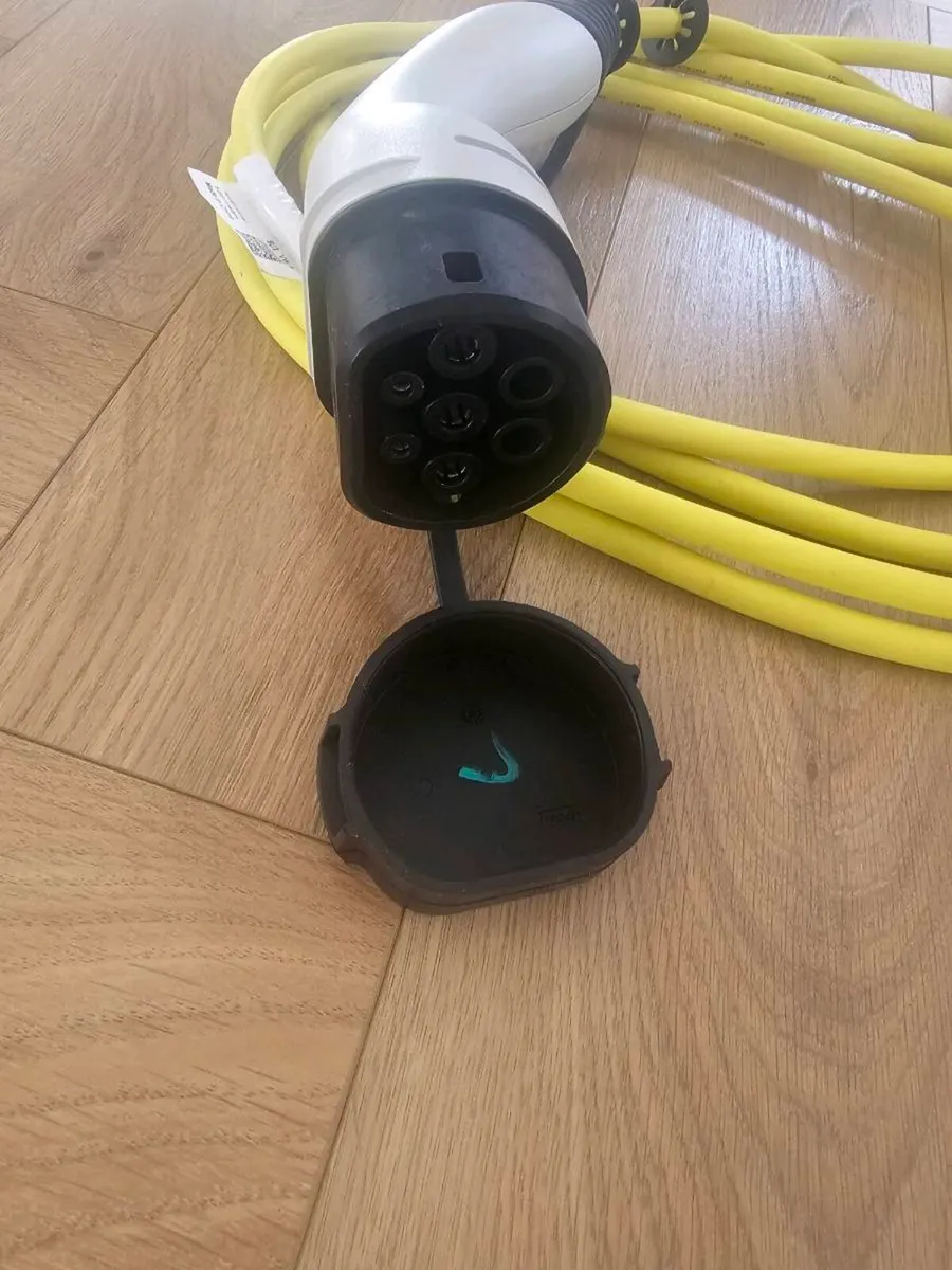 Portable charger VW 10A 2.4 kW Type2 - Image 3