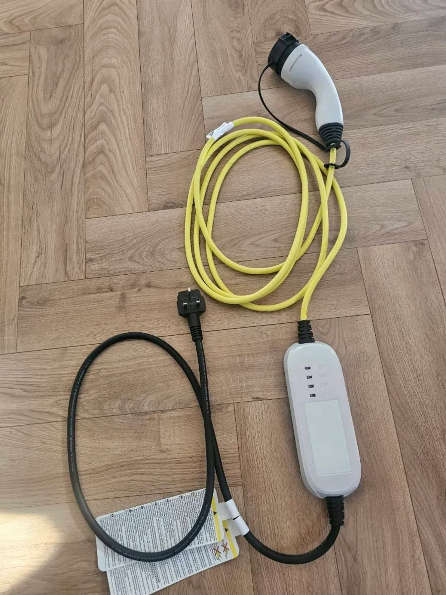 Portable charger VW 10A 2.4 kW Type2 - Image 4