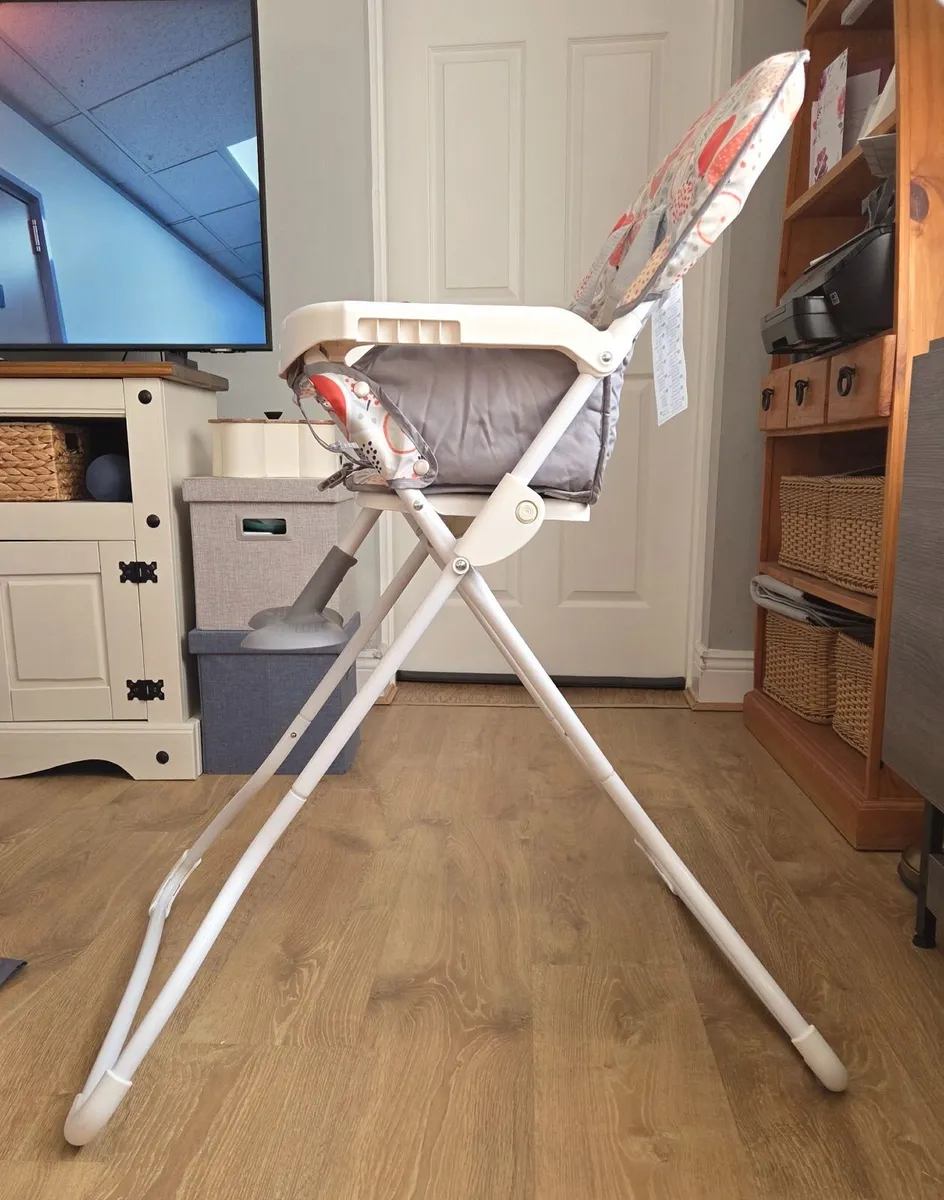 Baby's high chair - Image 2