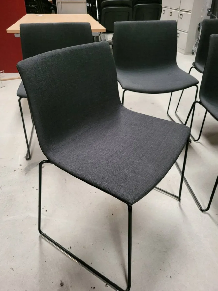 Set Of 5 Arper Multi Purpose Chairs. Mint Cond. - Image 1