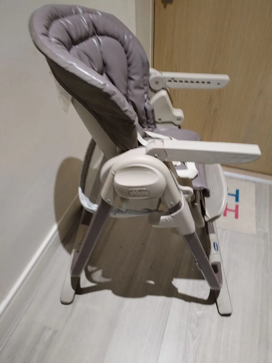 Chicco Baby seat,rarely used - Image 3