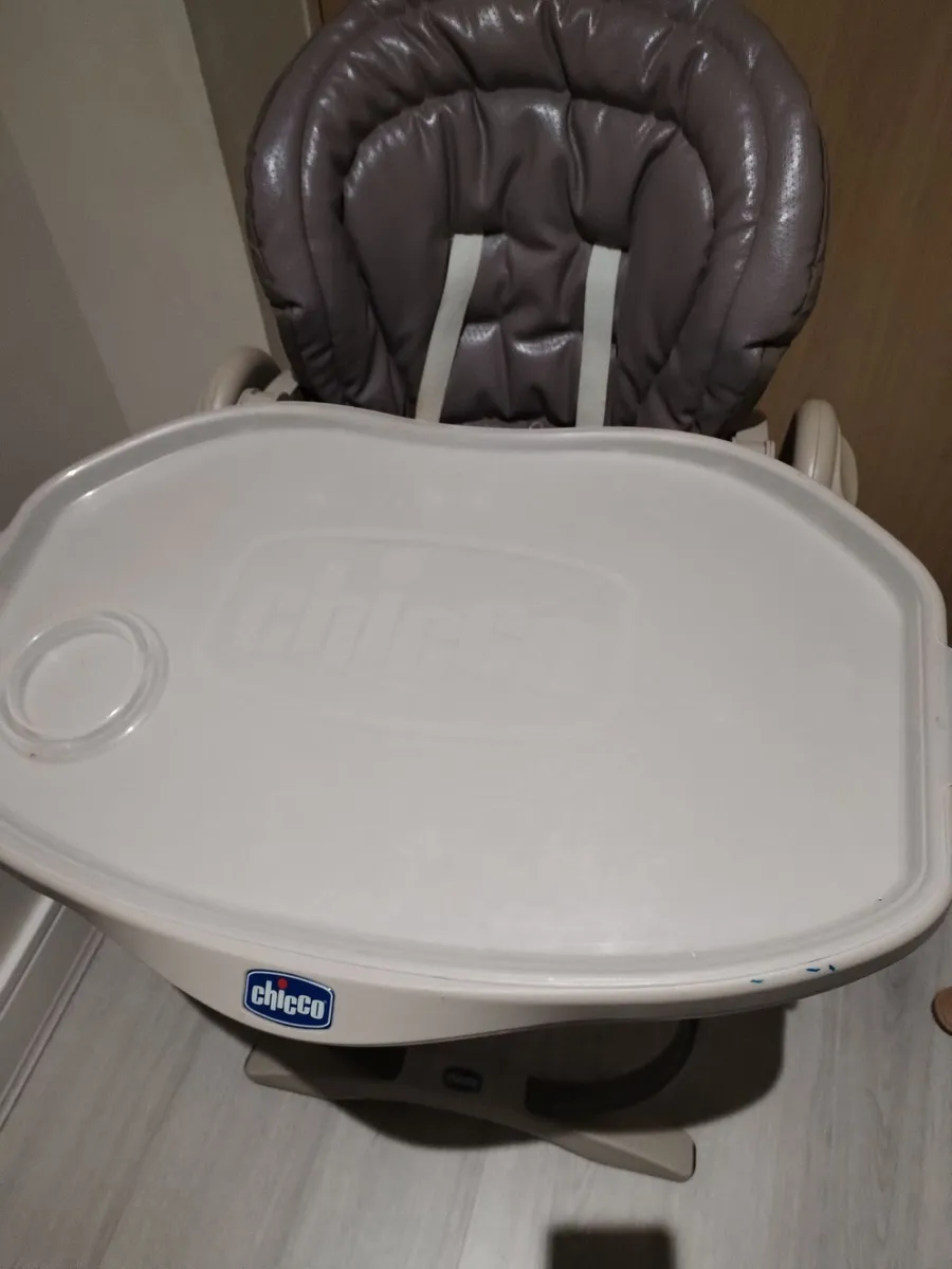 Chicco Baby seat,rarely used - Image 1