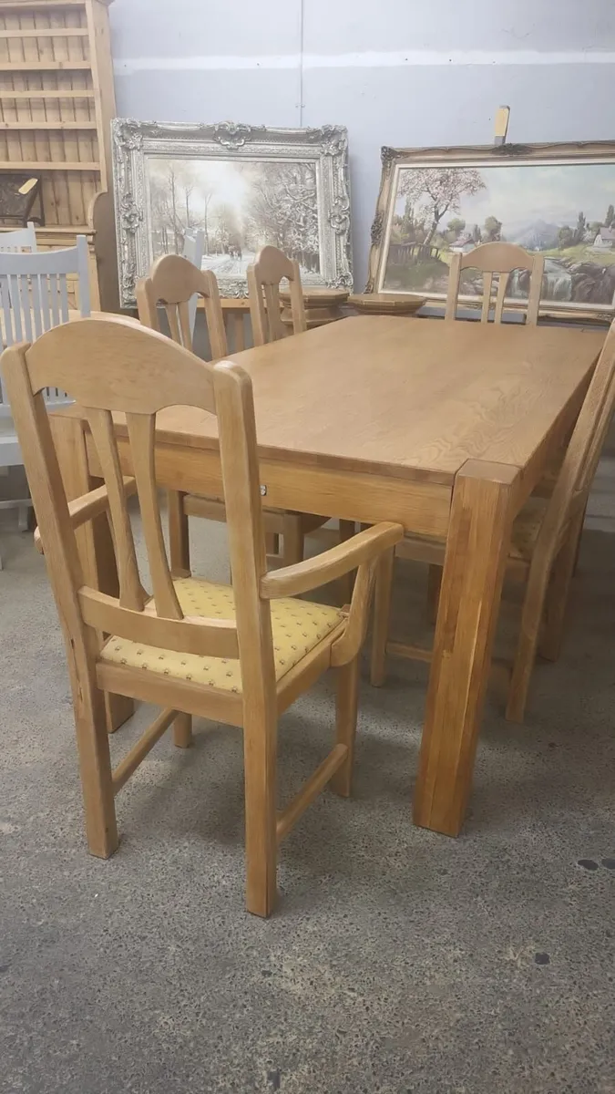 Solid light oak table, 6 chairs - Image 4