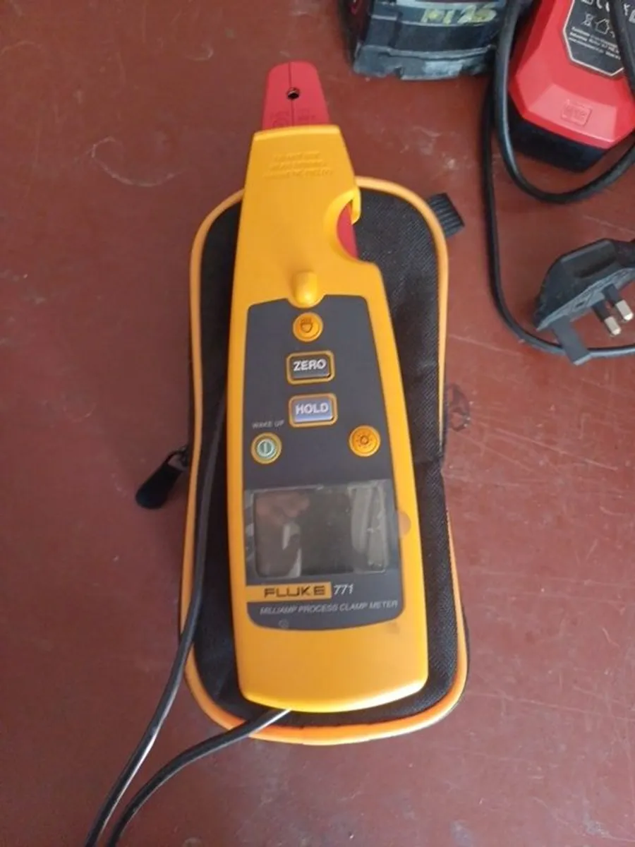 Fluke - Image 1