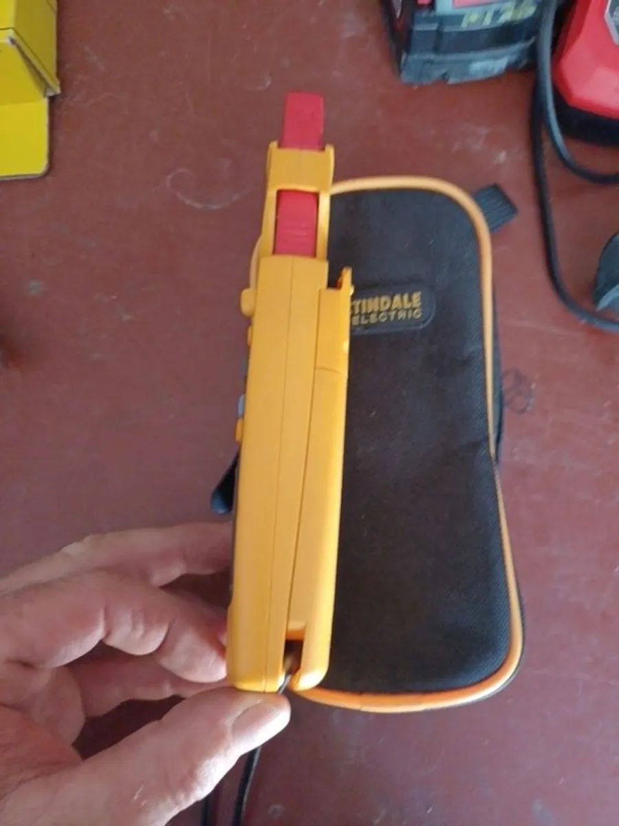 Fluke - Image 2
