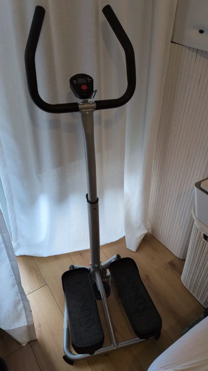 FREE AsNew Stepper, Digital Counter & other items - Image 2