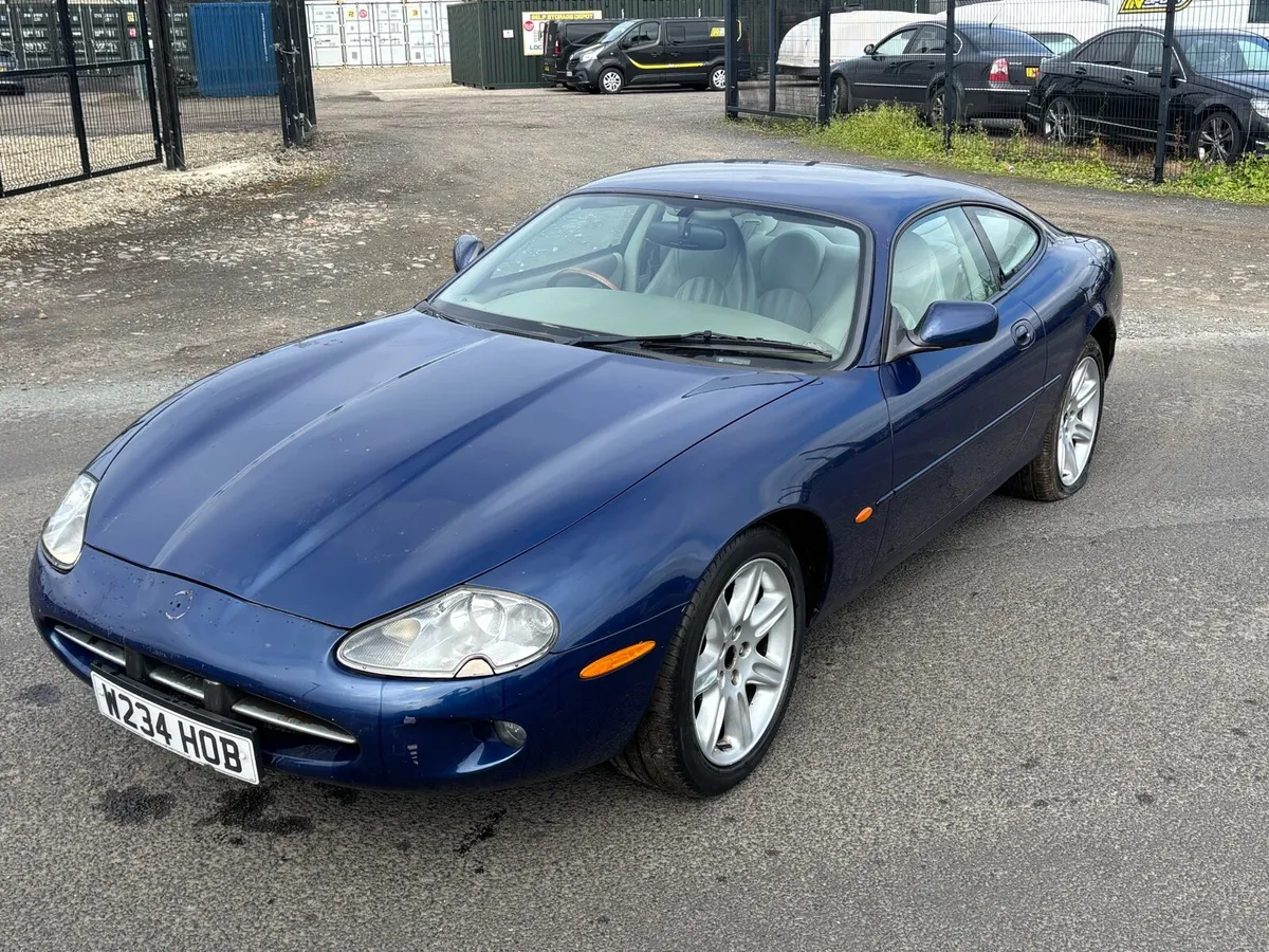 2000 Jaguar XK8 Auto Coupe - Image 3
