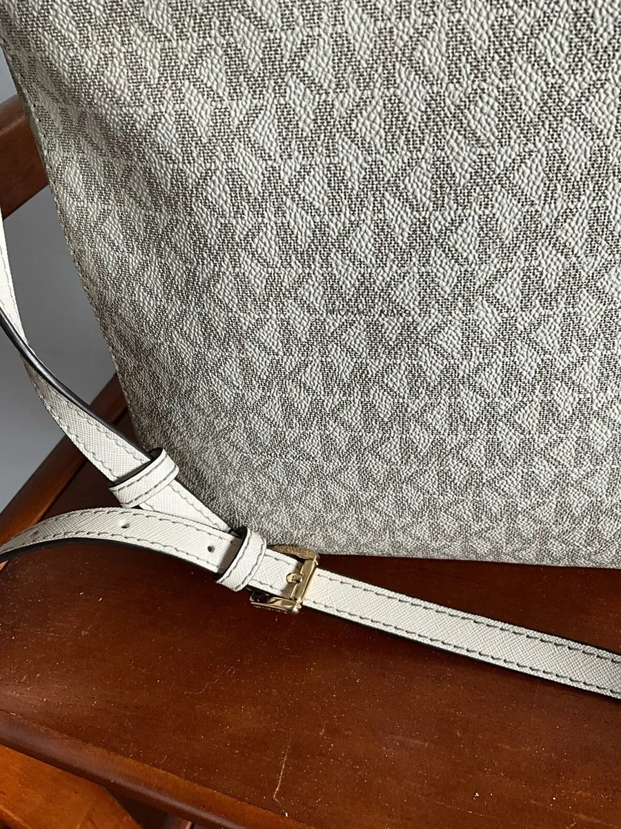 Michael,Kors Cross Body Bag - Image 4