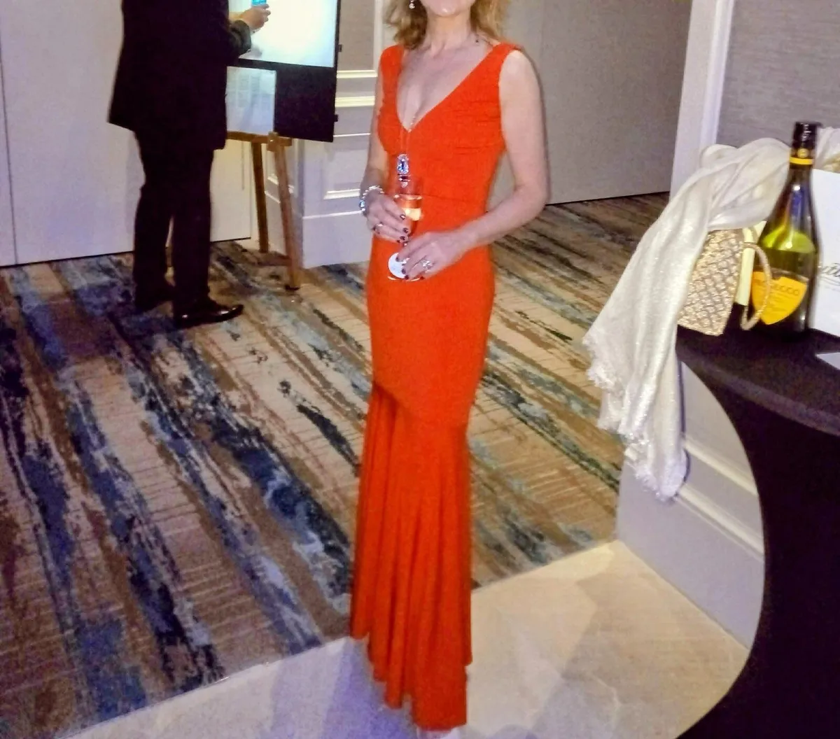 Beautiful evening dress size 6 - Image 1