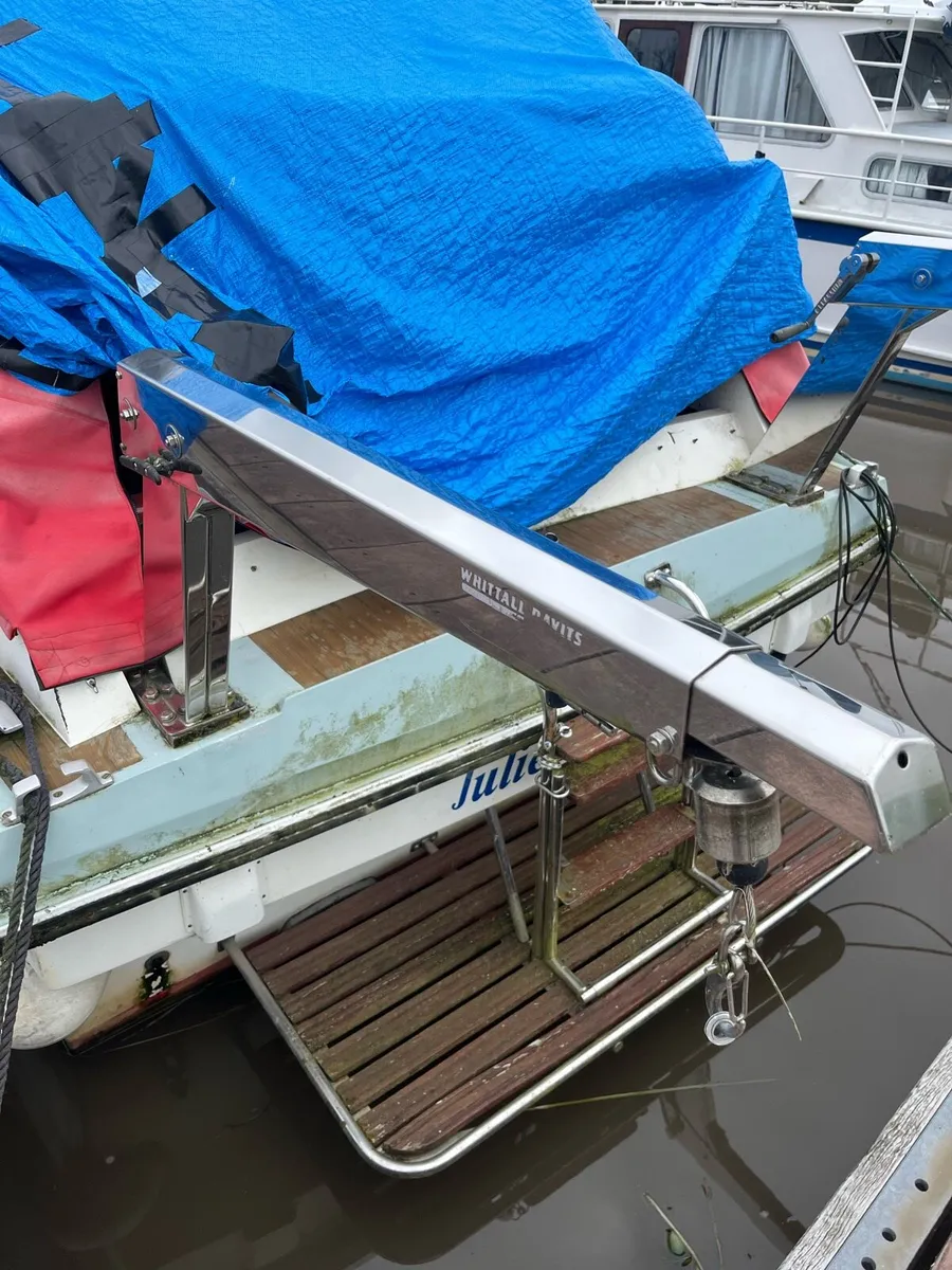 Whittall Davits - Image 3