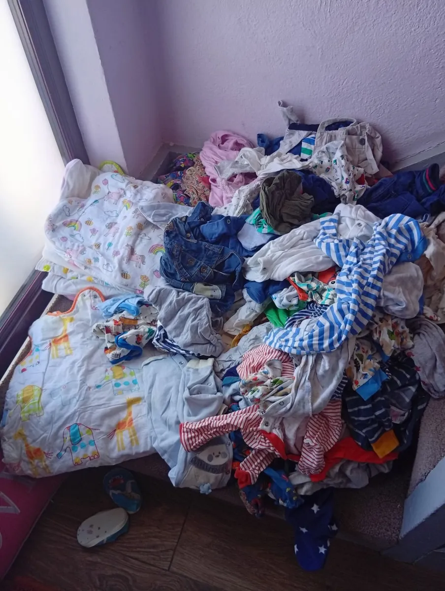 Baby clothes - Image 1