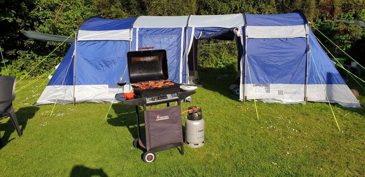 Big family tent - Image 1