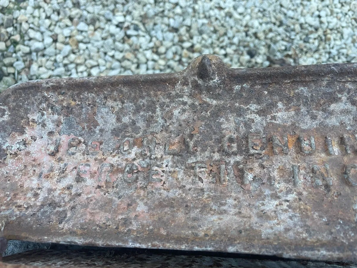 Tractor tool box - Image 3