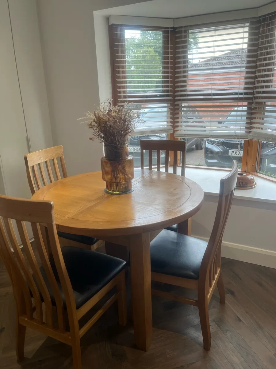 Round Extending Solid Oak Table - Image 2