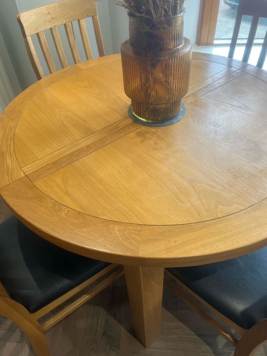 Round Extending Solid Oak Table - Image 3