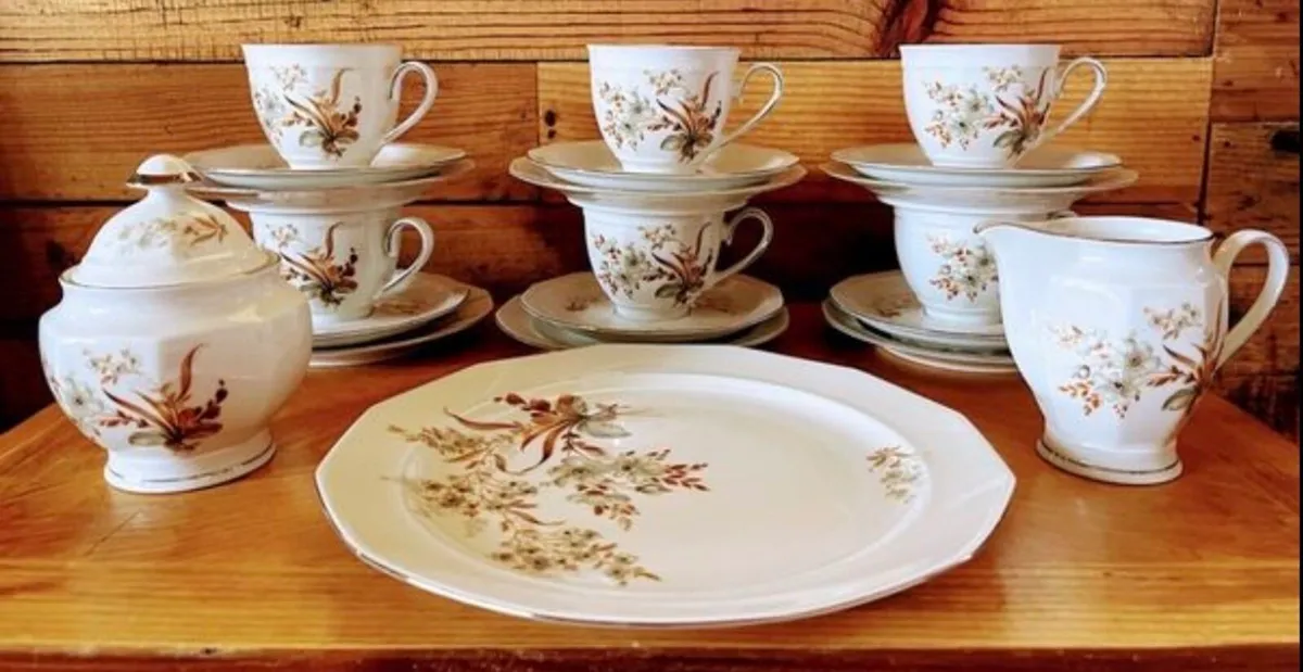 1970s/1980s tea set - Image 1