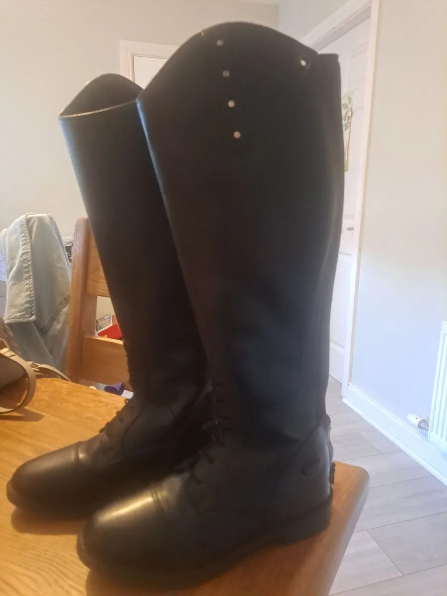 Horse riding boots - Image 1