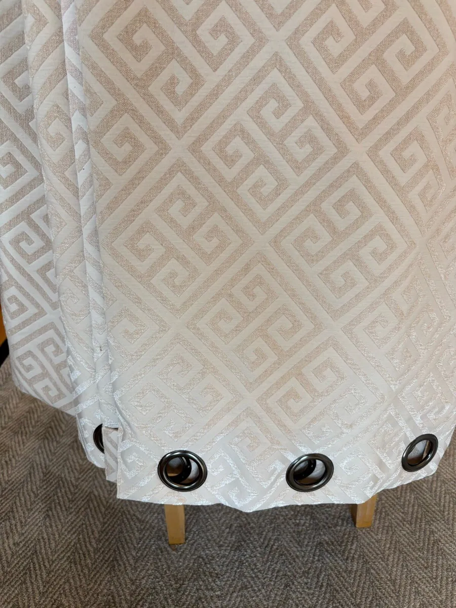 Scatterbox Curtains - Image 2